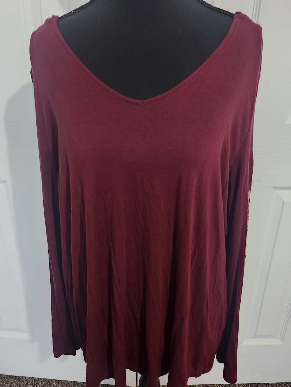 Torrid Size 1 Red V-neck  Long Sleeve With Floral Print Hooded T-shirt